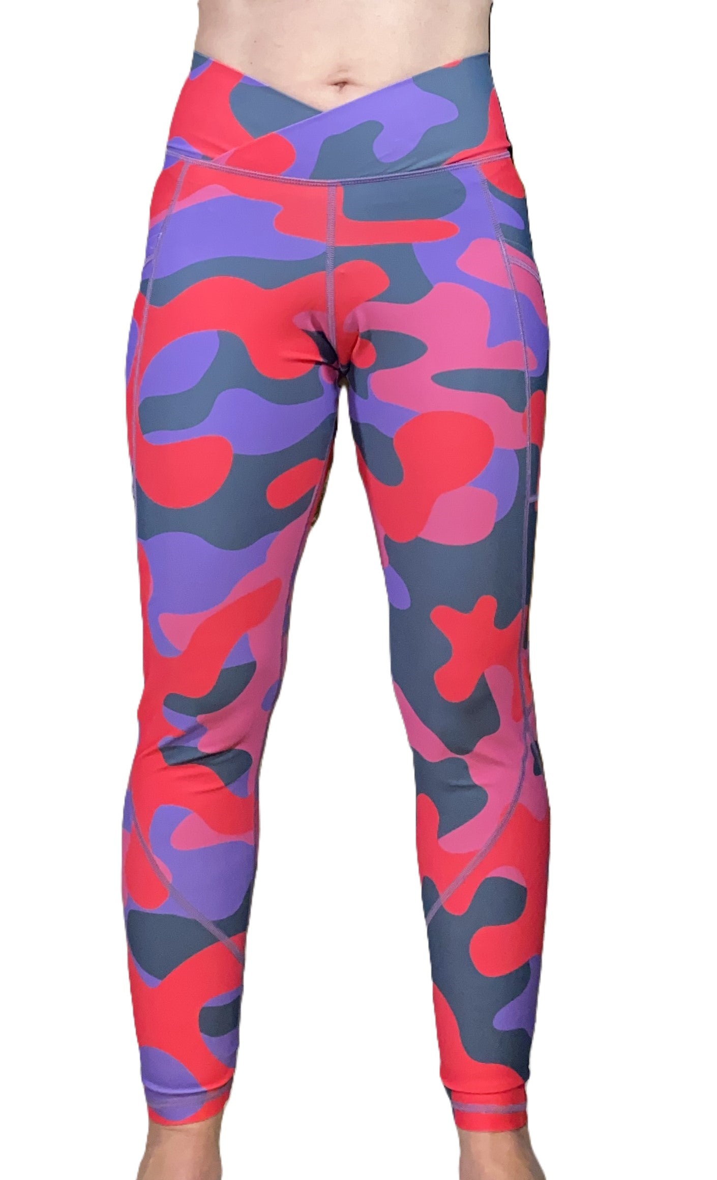 Ladies Camo Leggings w/ Pockets image 6